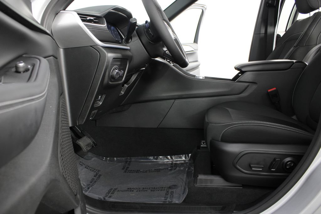 New 2026 Jeep Grand Cherokee Laredo AWD/4WD image 15