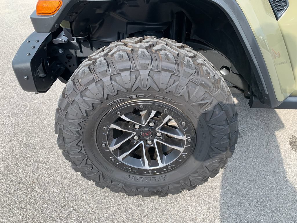 Used 2025 Jeep Wrangler Unlimited Rubicon AWD/4WD video 2
