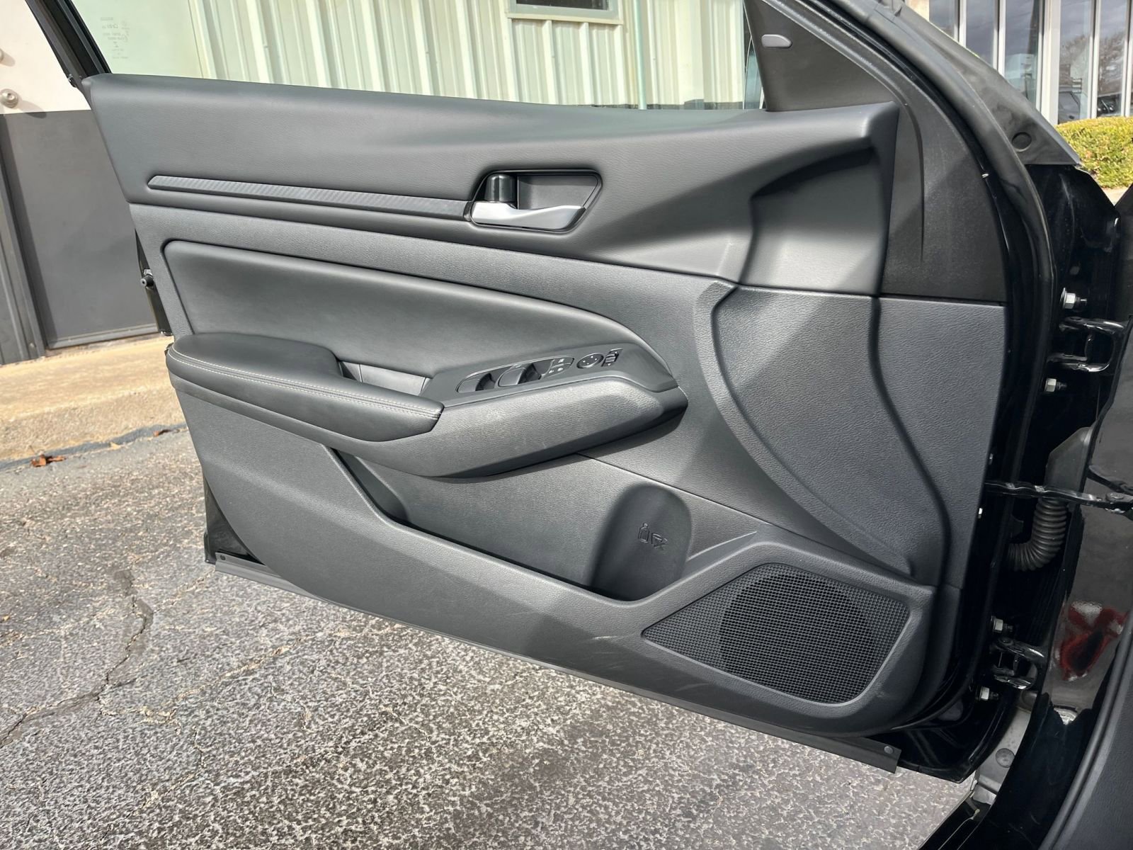 Used 2025 Nissan Altima 2.5 SV image 20