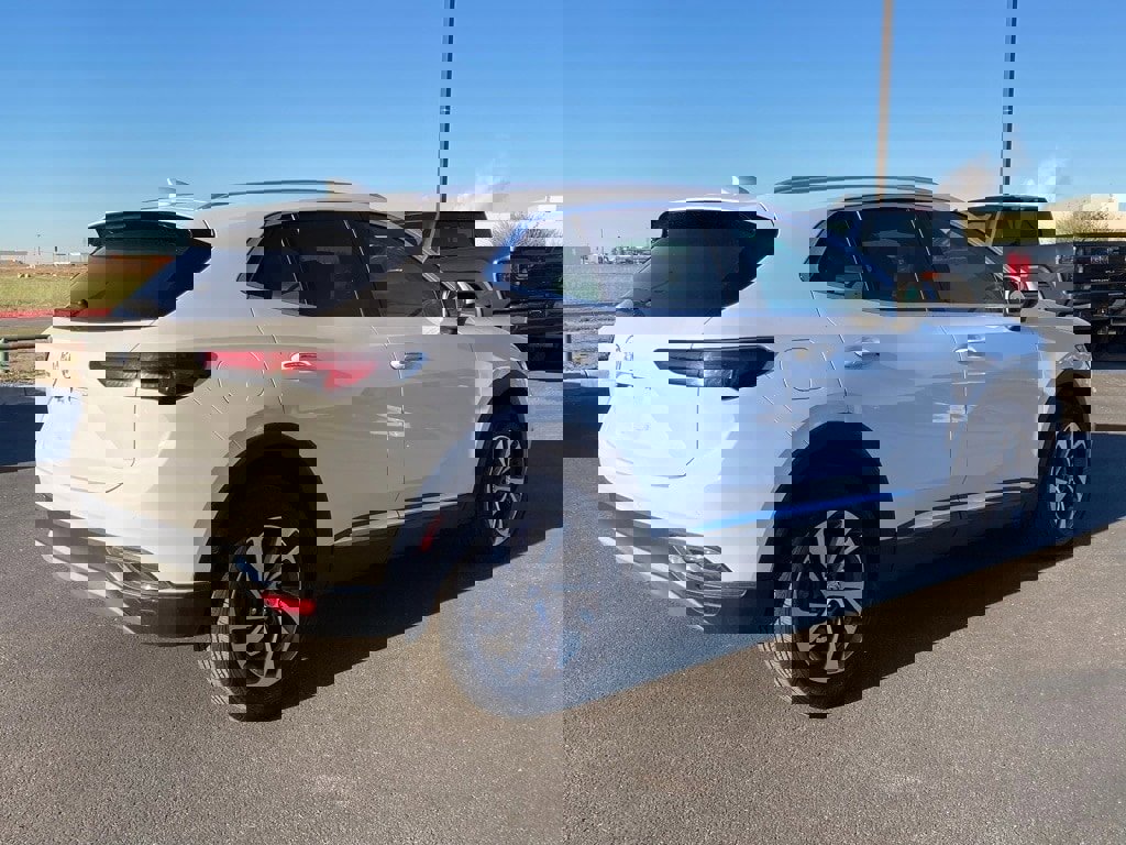 Used 2023 Buick Envision Essence image 5