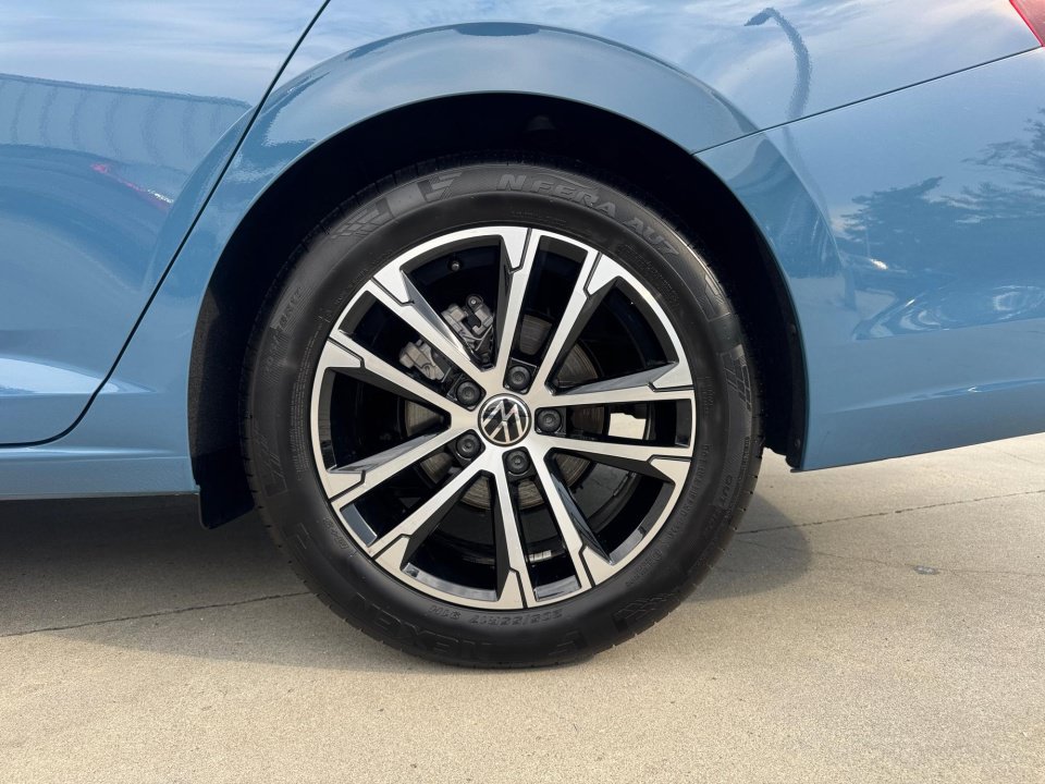 Used 2026 Volkswagen Jetta Sport FWD image 22
