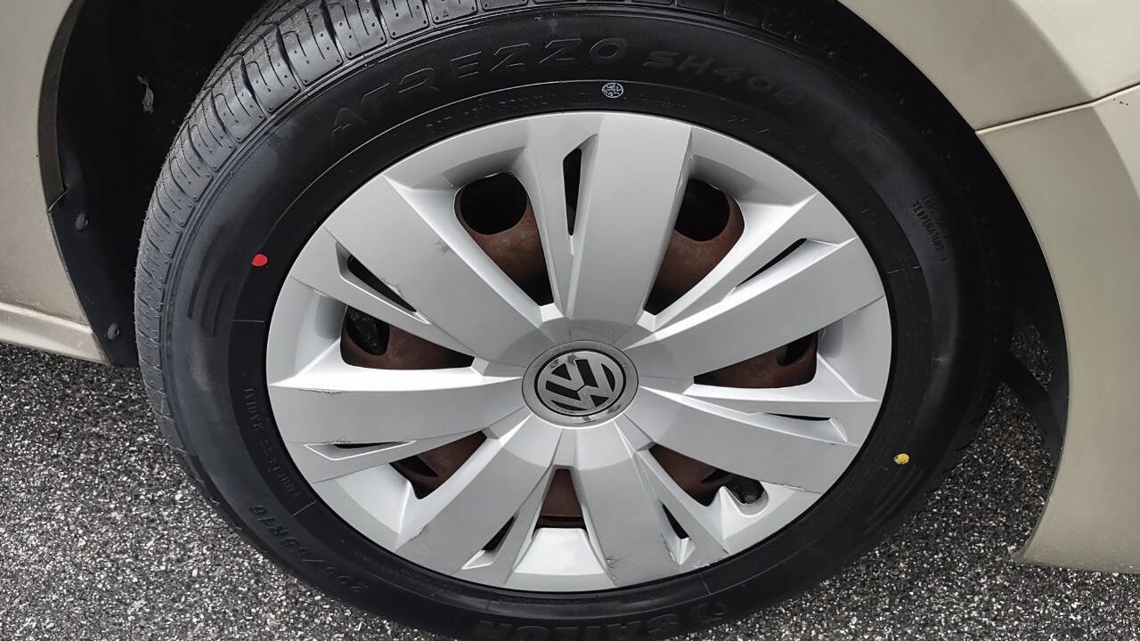 Used 2013 Volkswagen Jetta SE image 40