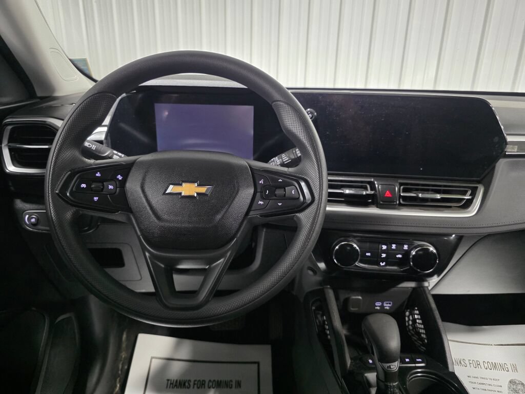 Used 2025 Chevrolet TrailBlazer LT AWD/4WD image 8
