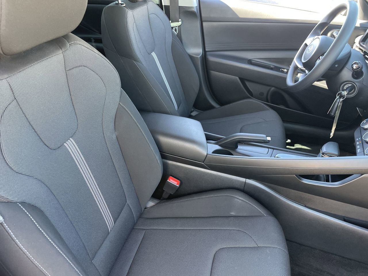 Certified 2024 Hyundai Elantra SE image 10