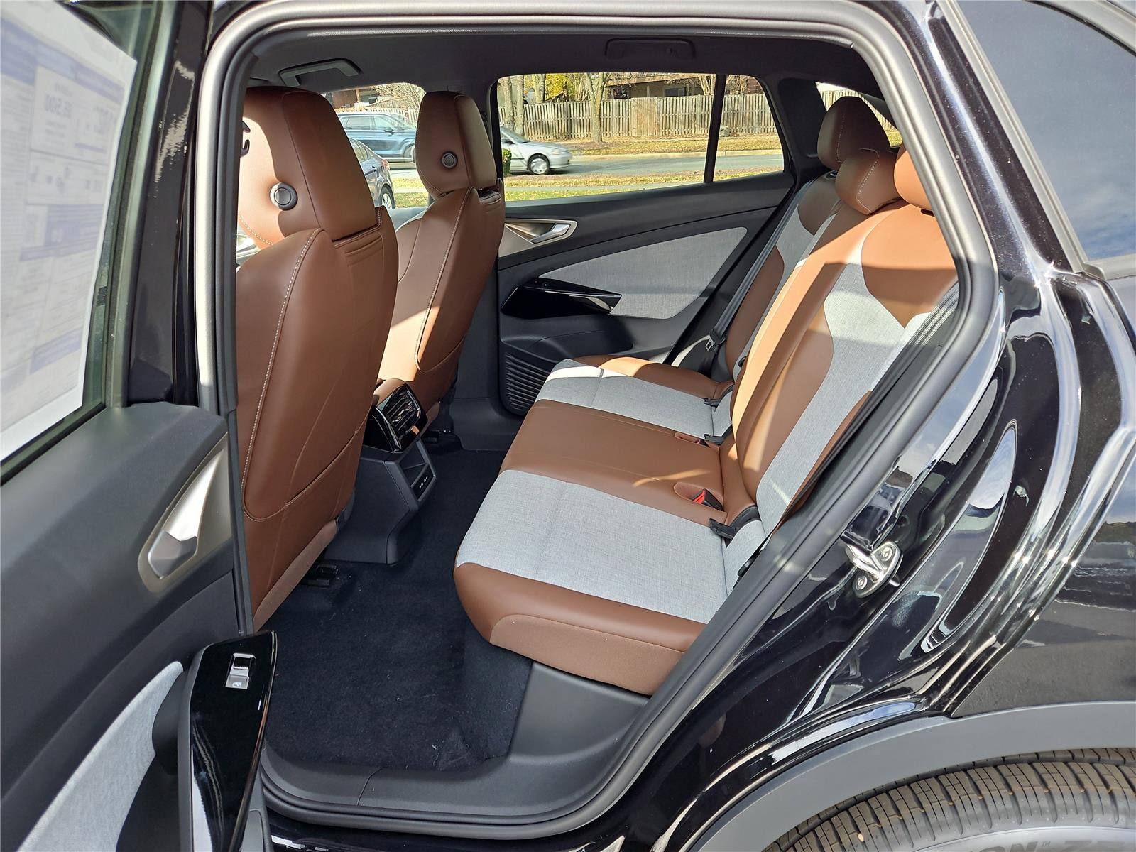 New 2025 Volkswagen ID.4 Pro image 24