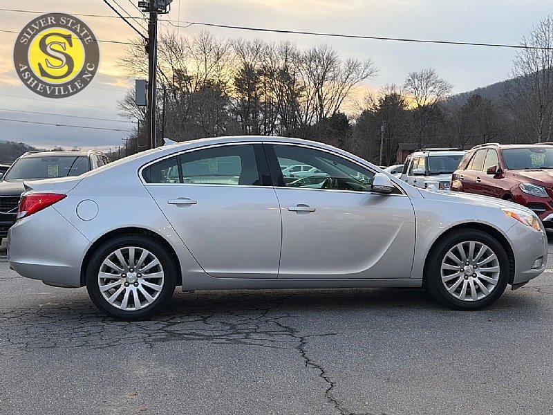 Used 2012 Buick Regal Leather image 7