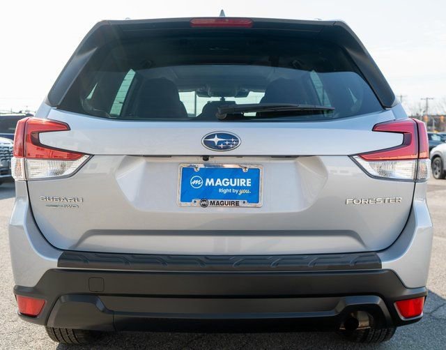 Used 2023 Subaru Forester Premium image 7