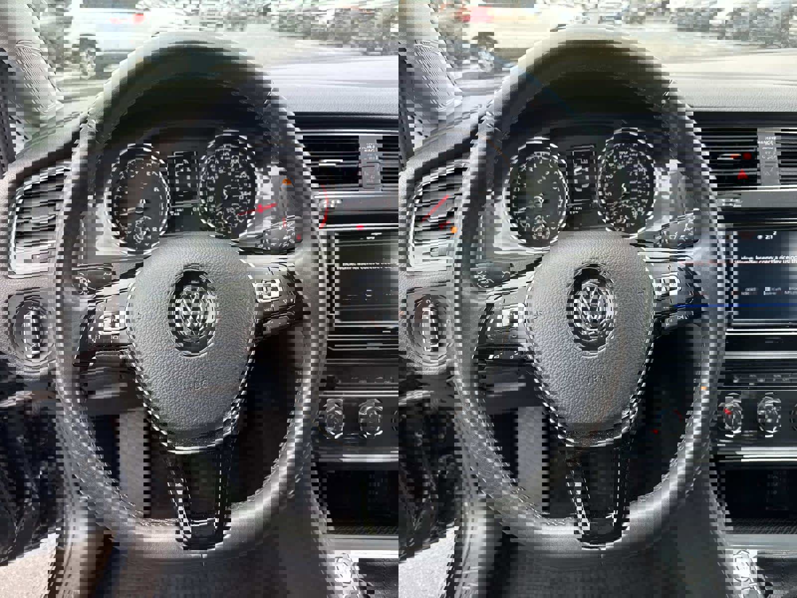 Used 2021 Volkswagen Golf 4-Door image 27