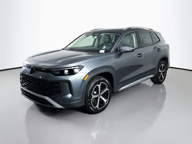New 2025 Volkswagen Tiguan SE image 3