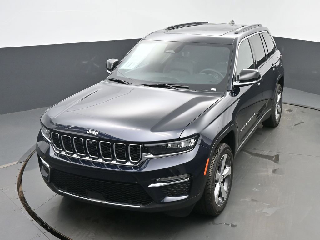Used 2024 Jeep Grand Cherokee Limited w/ Luxury Tech Group II image 38