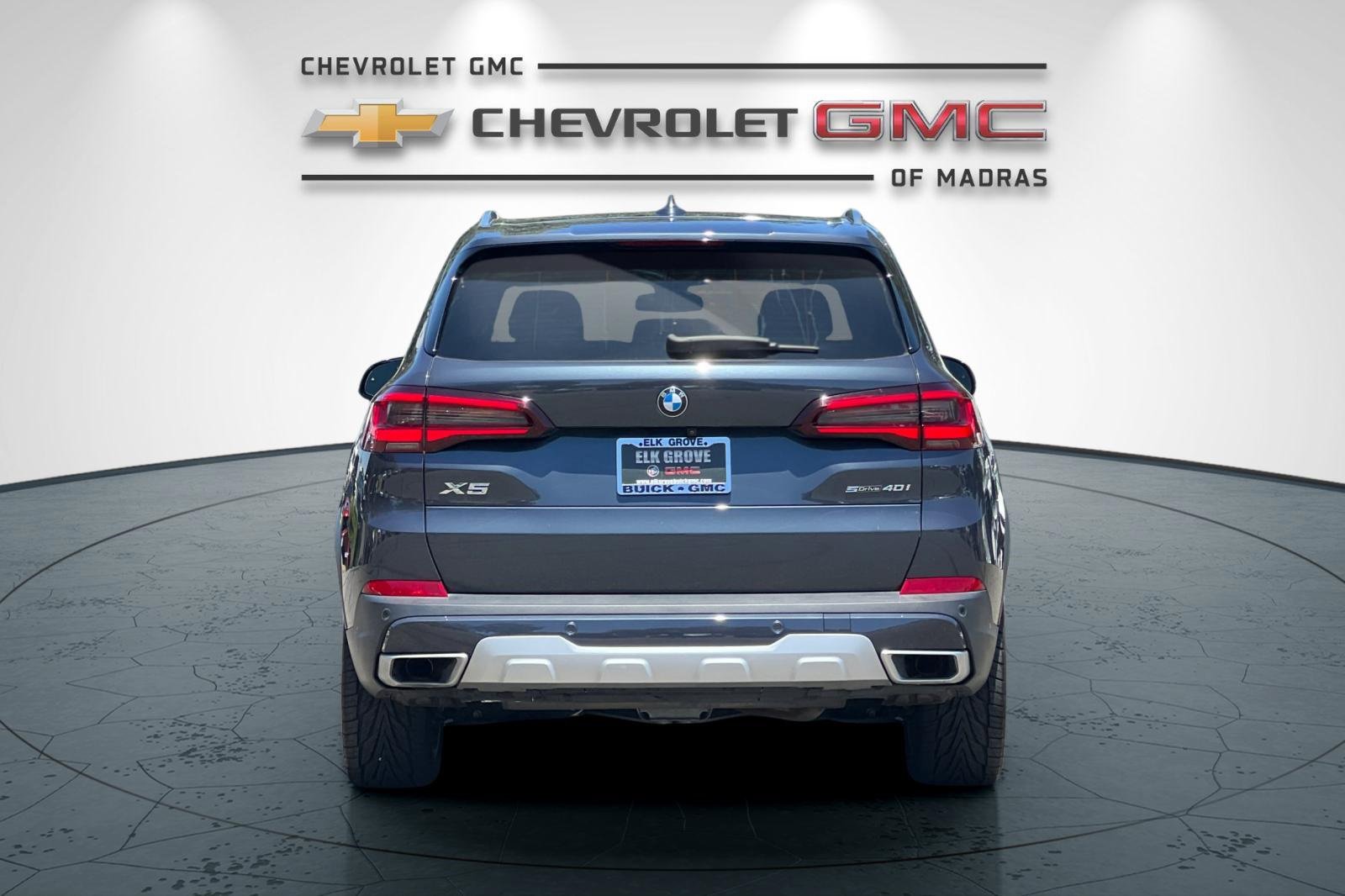 Used 2022 BMW X5 sDrive40i w/ Parking Assistance Package image 4