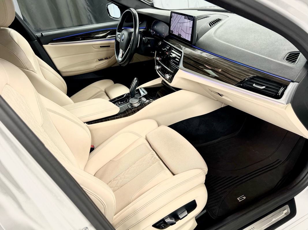 Used 2021 BMW 530i xDrive w/ Convenience Package image 22