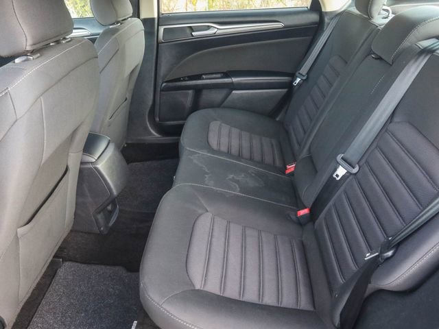 Used 2017 Ford Fusion SE FWD image 36