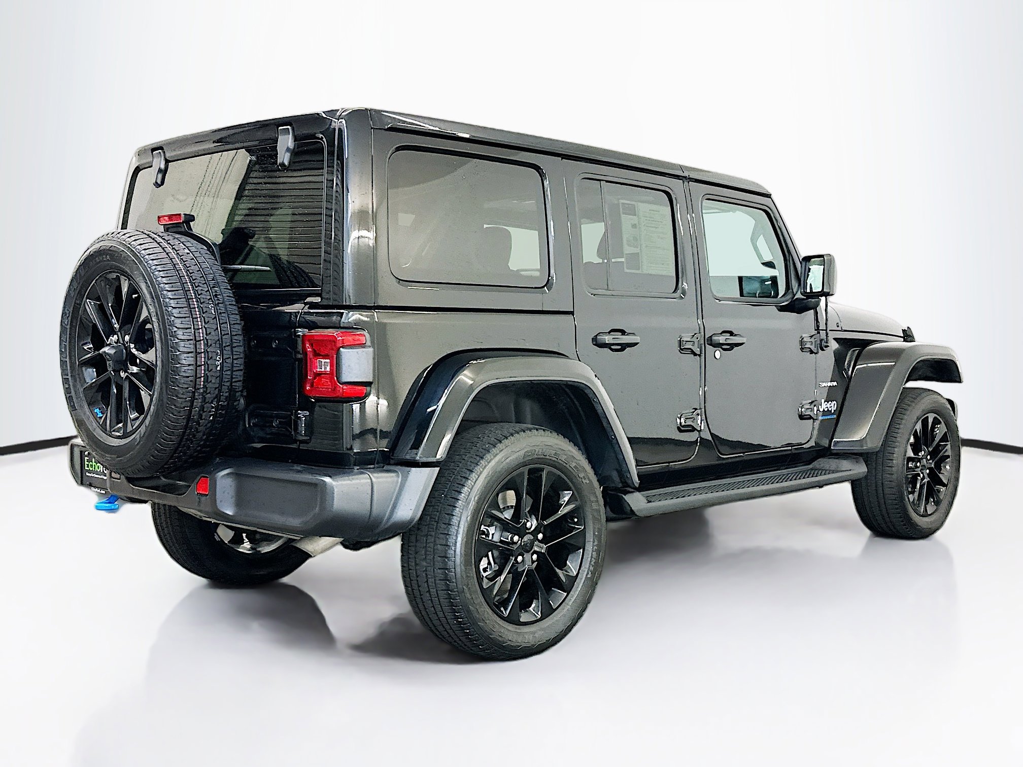 Used 2023 Jeep Wrangler Sahara image 9