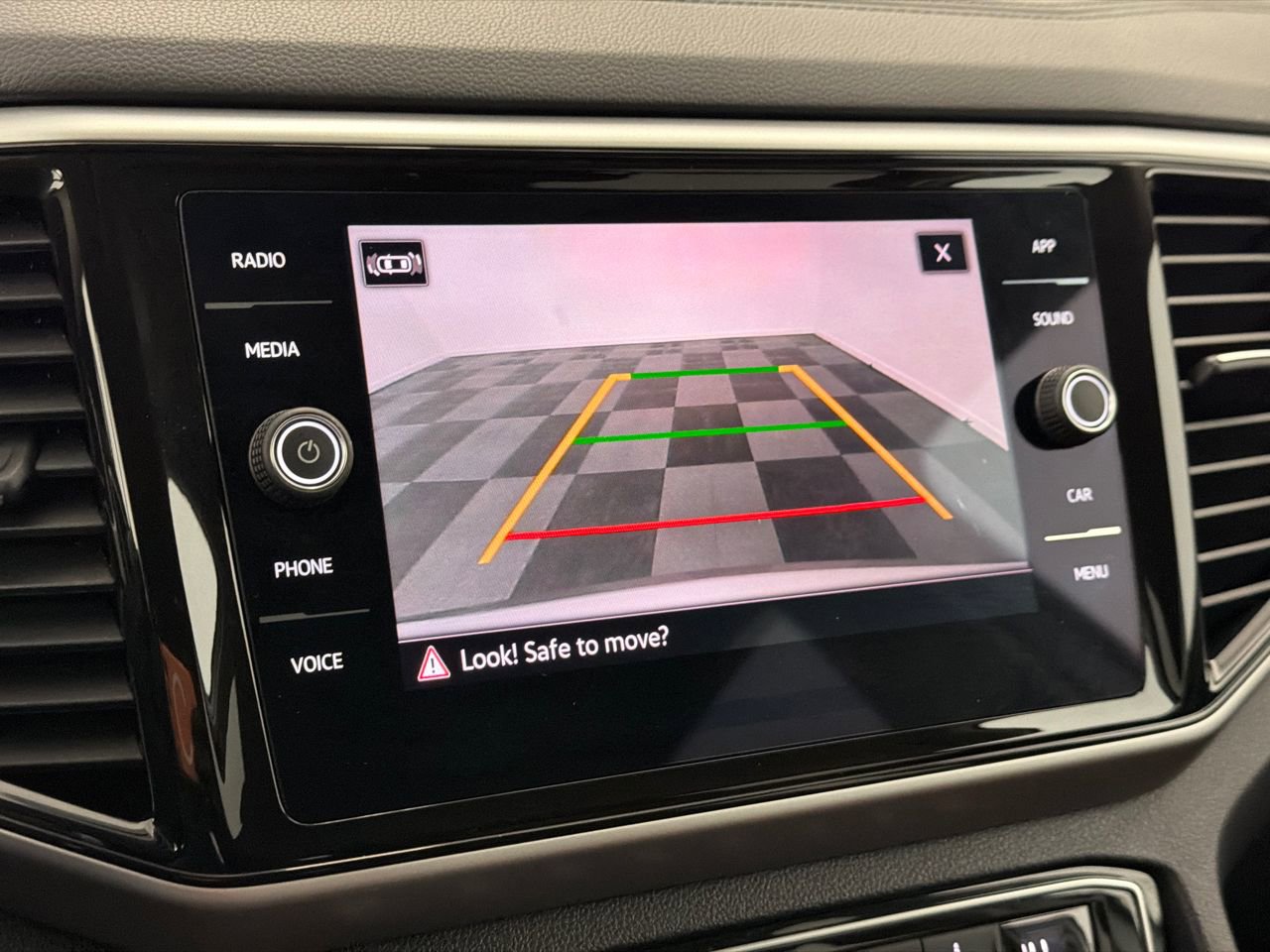 Used 2023 Volkswagen Atlas SE image 27