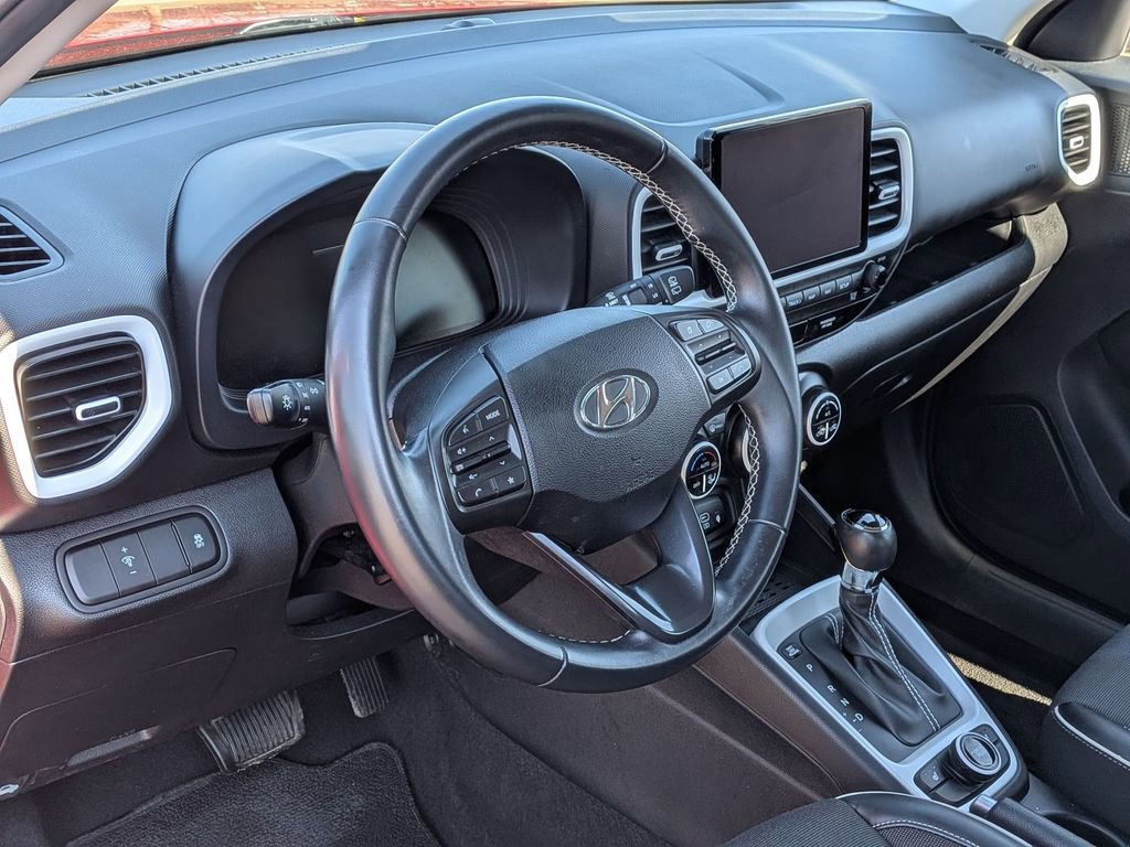Certified 2023 Hyundai Venue Limited image 11
