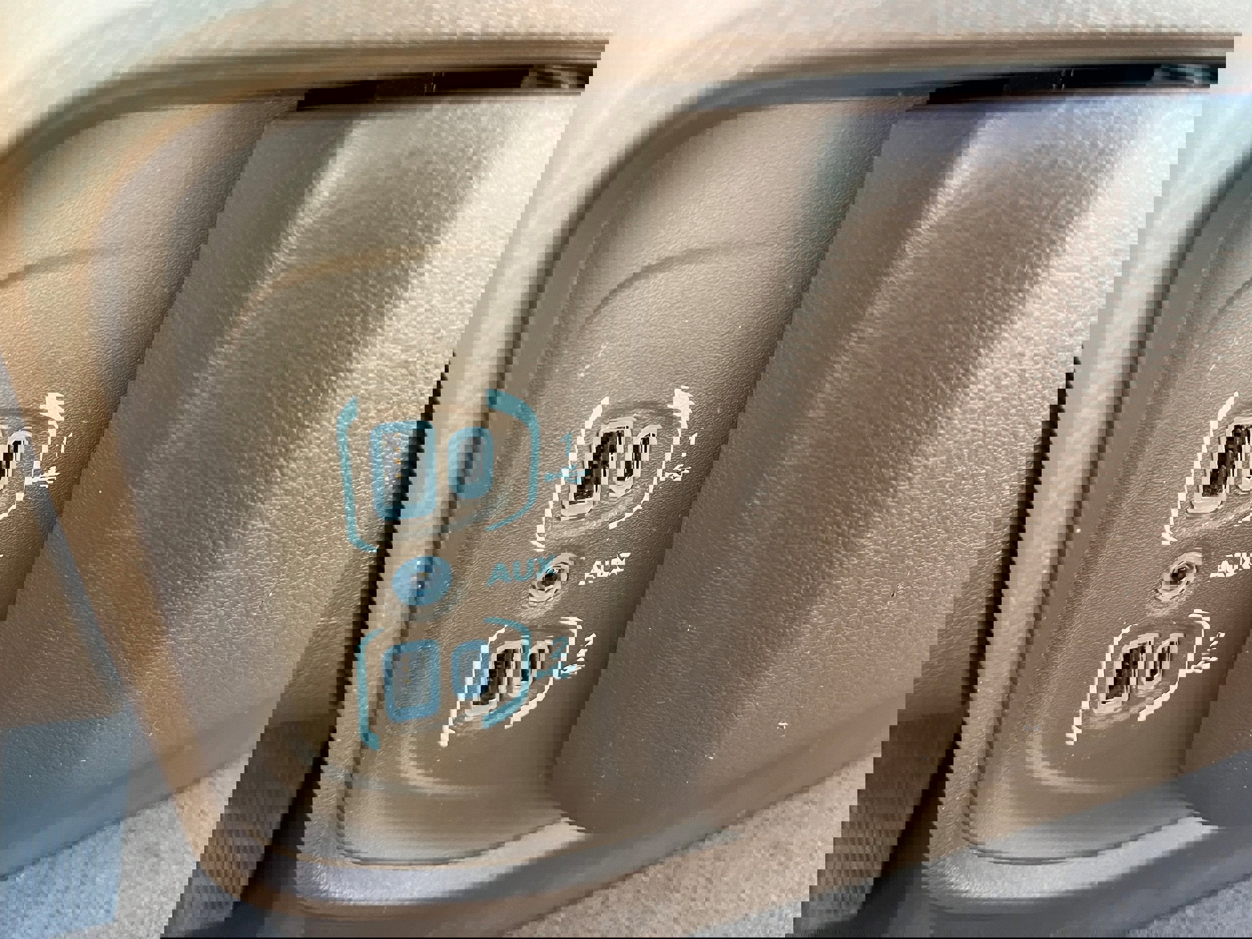 Used 2019 RAM 1500 Laramie AWD/4WD image 21