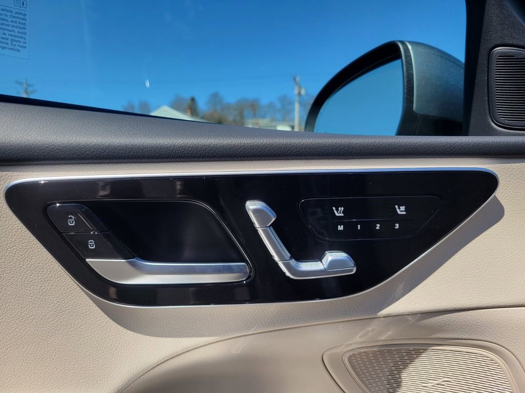 New 2026 Mercedes-Benz C 300 4MATIC Sedan image 16