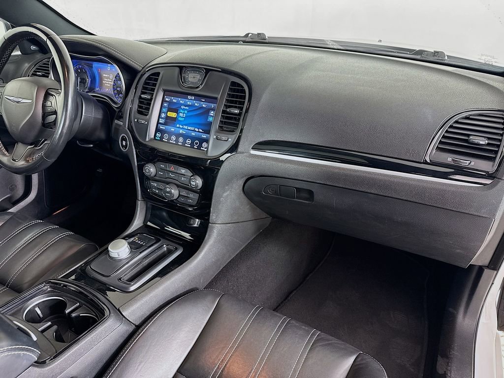 Used 2022 Chrysler 300 S image 30