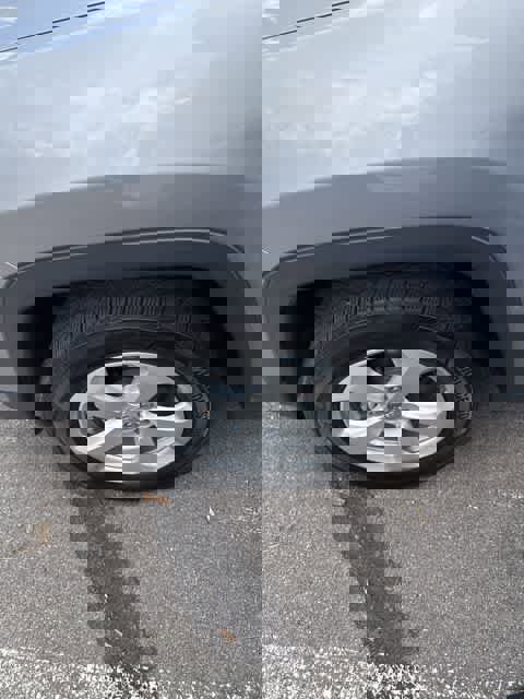 Used 2018 Jeep Compass Latitude w/ Cold Weather Group image 10