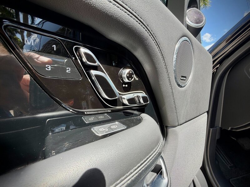 Used 2019 Land Rover Range Rover Supercharged AWD/4WD image 27