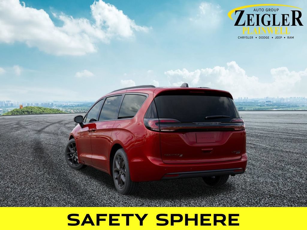 New 2027 Chrysler Pacifica Limited w/ Family Tech Group AWD/4WD image 3