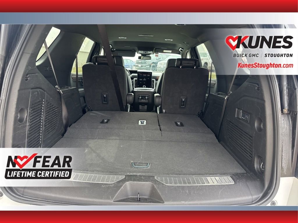 Used 2025 GMC Yukon Denali AWD/4WD image 15