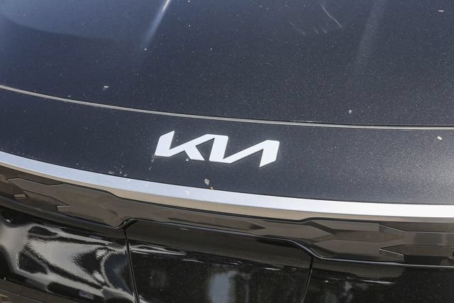 New 2026 Kia Niro Wind FWD image 13