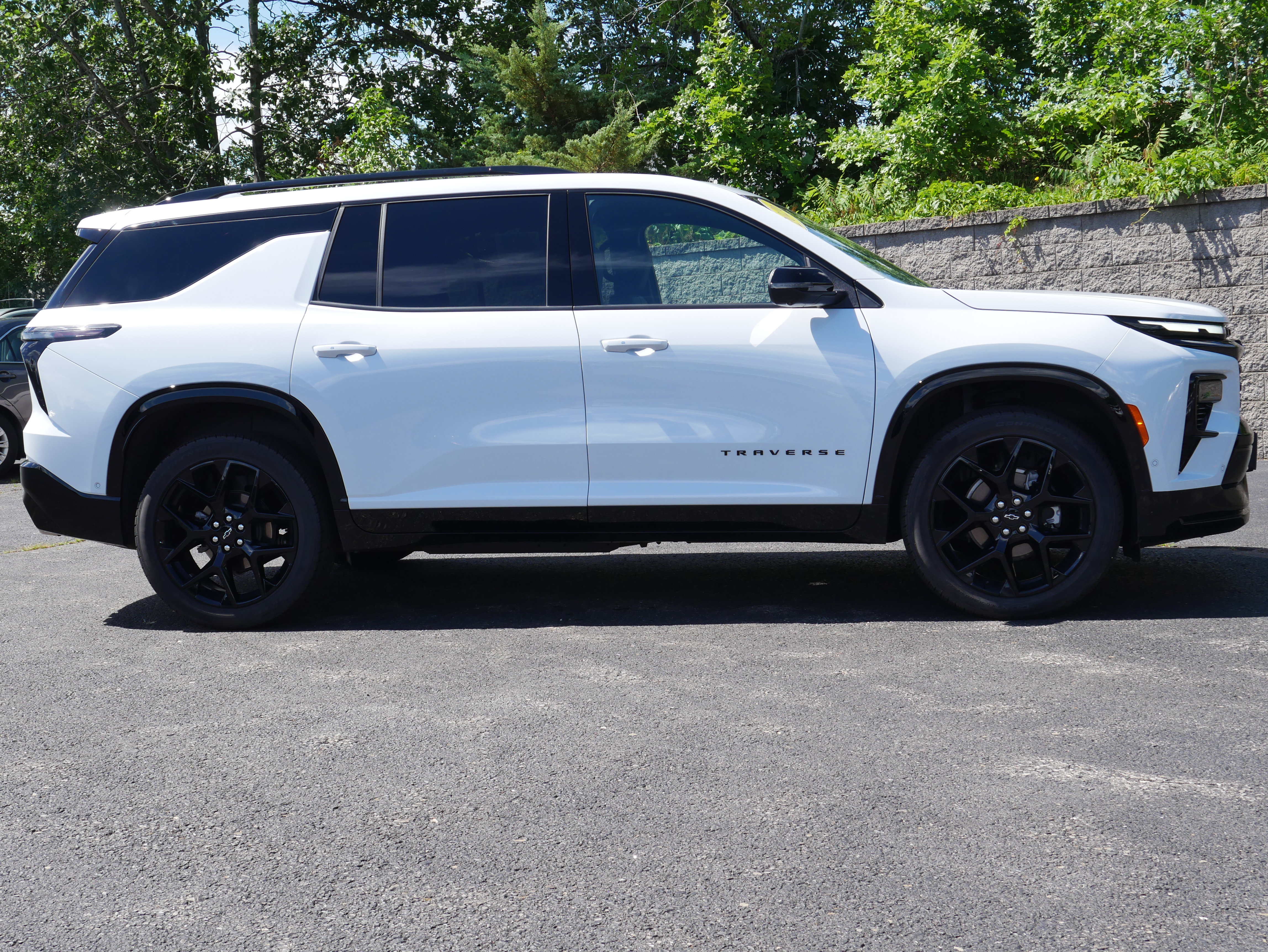 Certified 2026 Chevrolet Traverse RS AWD/4WD image 11