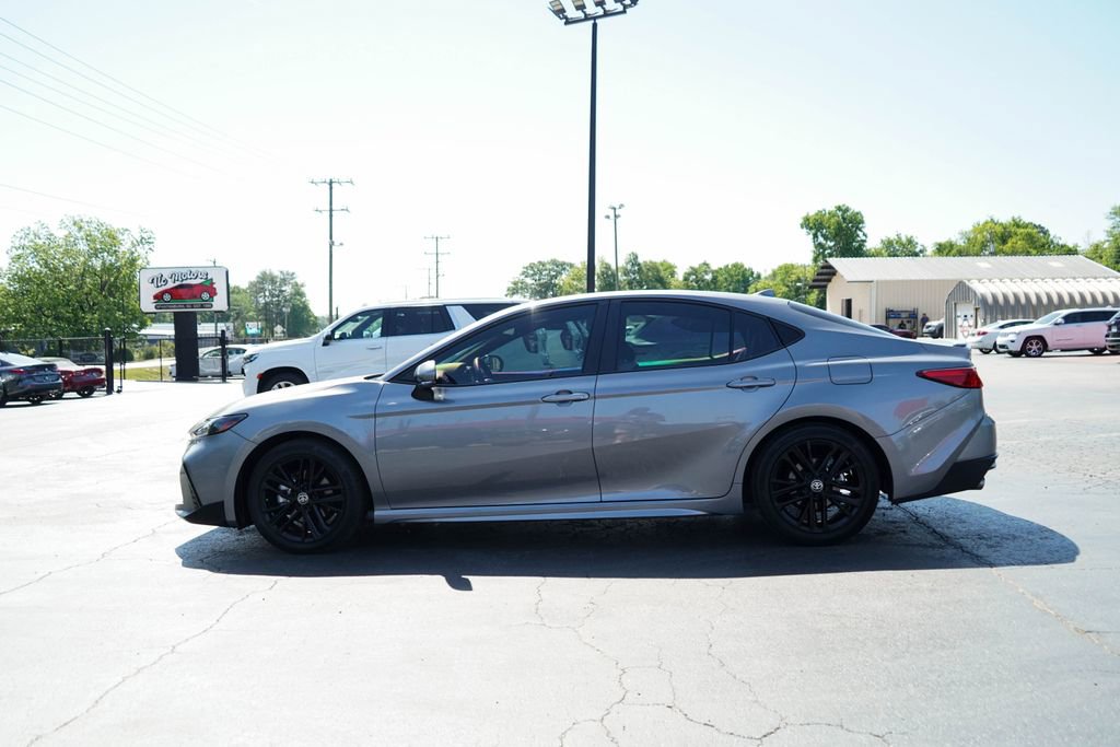 Used 2025 Toyota Camry SE w/ Convenience Package FWD image 23