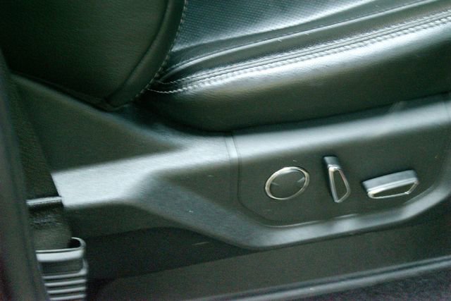 Used 2017 Ford F150 Lariat w/ Equipment Group 502A Luxury AWD/4WD image 13