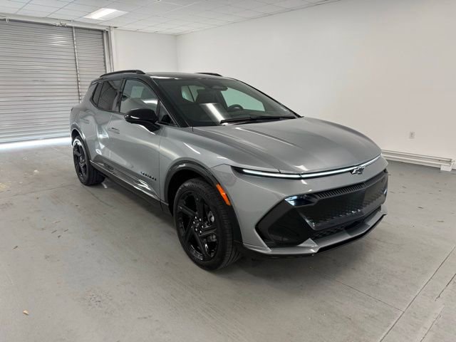 New 2026 Chevrolet Equinox EV RS image 3