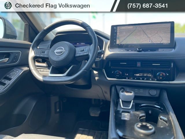 Used 2024 Nissan Rogue Platinum AWD/4WD image 30