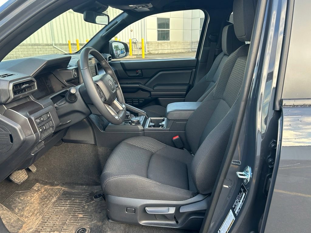 Used 2026 Toyota 4Runner SR5 AWD/4WD image 16