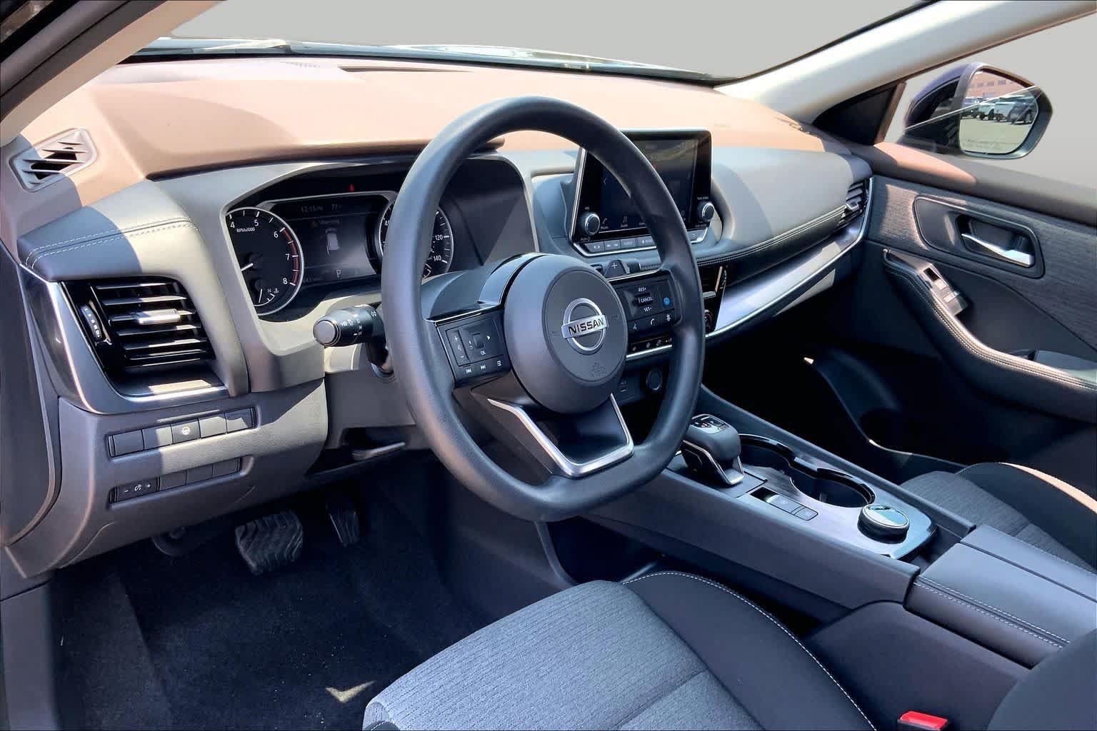 Used 2021 Nissan Rogue SV AWD/4WD image 17