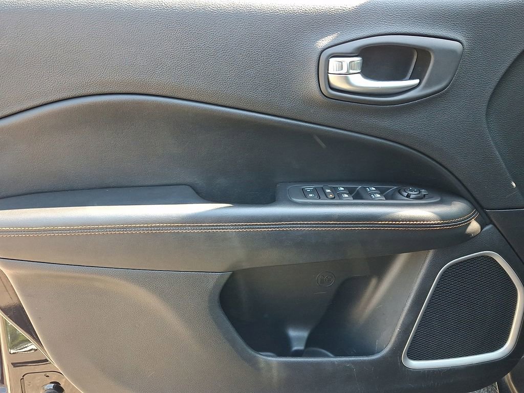 Used 2019 Jeep Compass Limited image 12