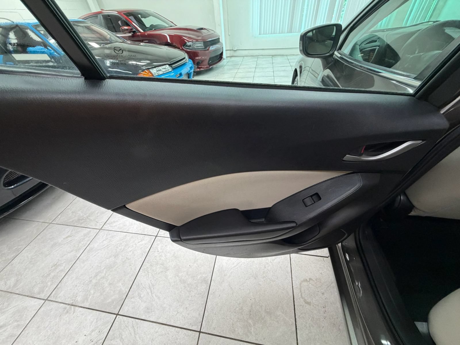 Used 2015 MAZDA MAZDA3 i Touring FWD image 15