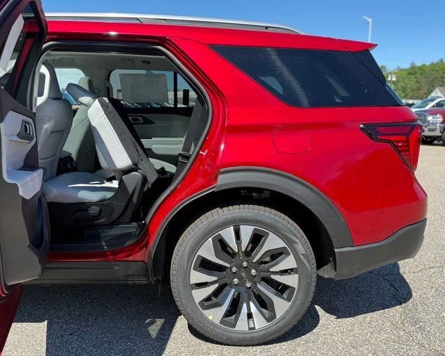 New 2026 Ford Explorer Platinum w/ LUX Leather Package AWD/4WD image 31