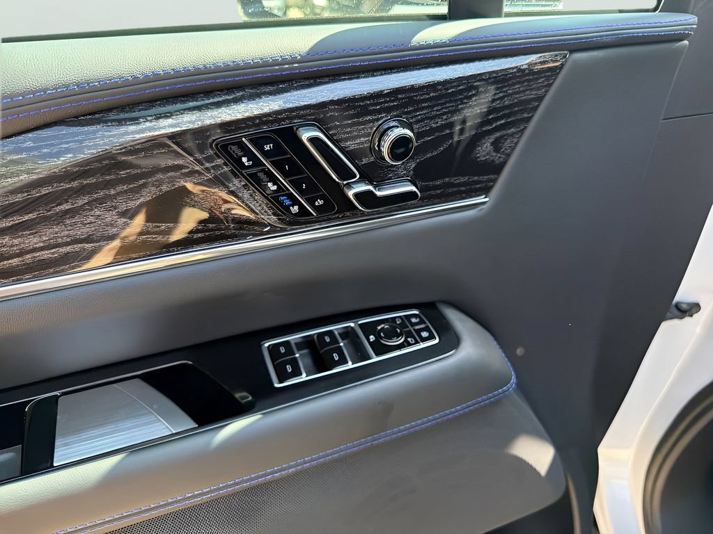 New 2026 Cadillac Escalade IQL Sport 1 w/ LPO, Floor Liner Package AWD/4WD image 22