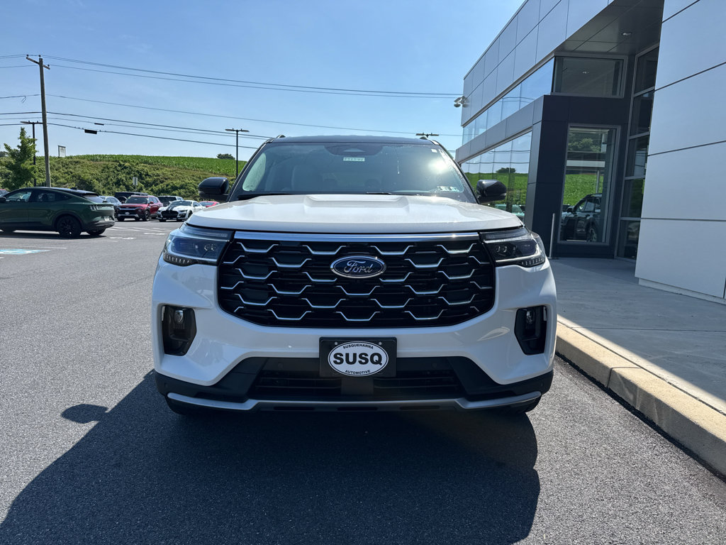 New 2026 Ford Explorer Platinum w/ LUX Leather Package AWD/4WD image 2