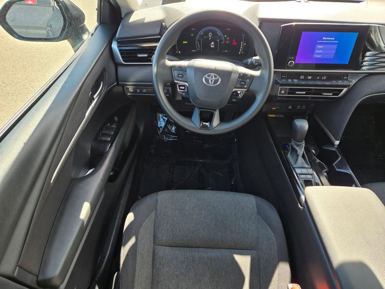 Used 2025 Toyota Camry LE image 16