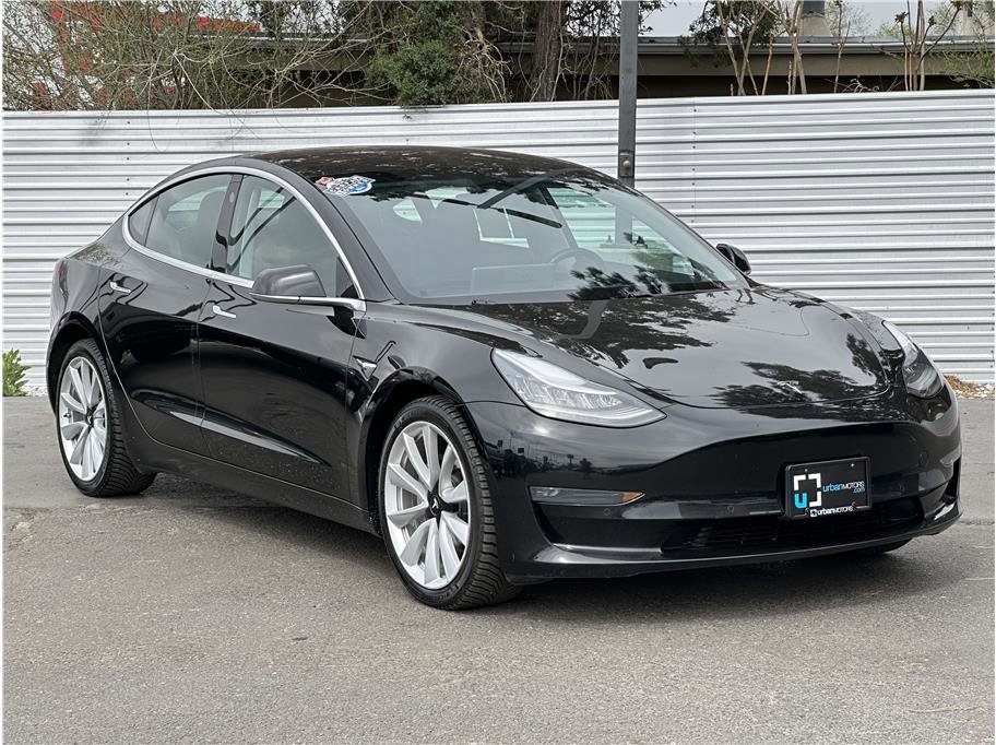 Used 2018 Tesla Model 3 Long Range image 8