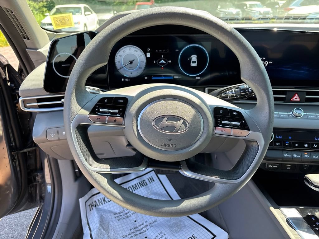 Certified 2024 Hyundai Elantra SEL FWD image 22