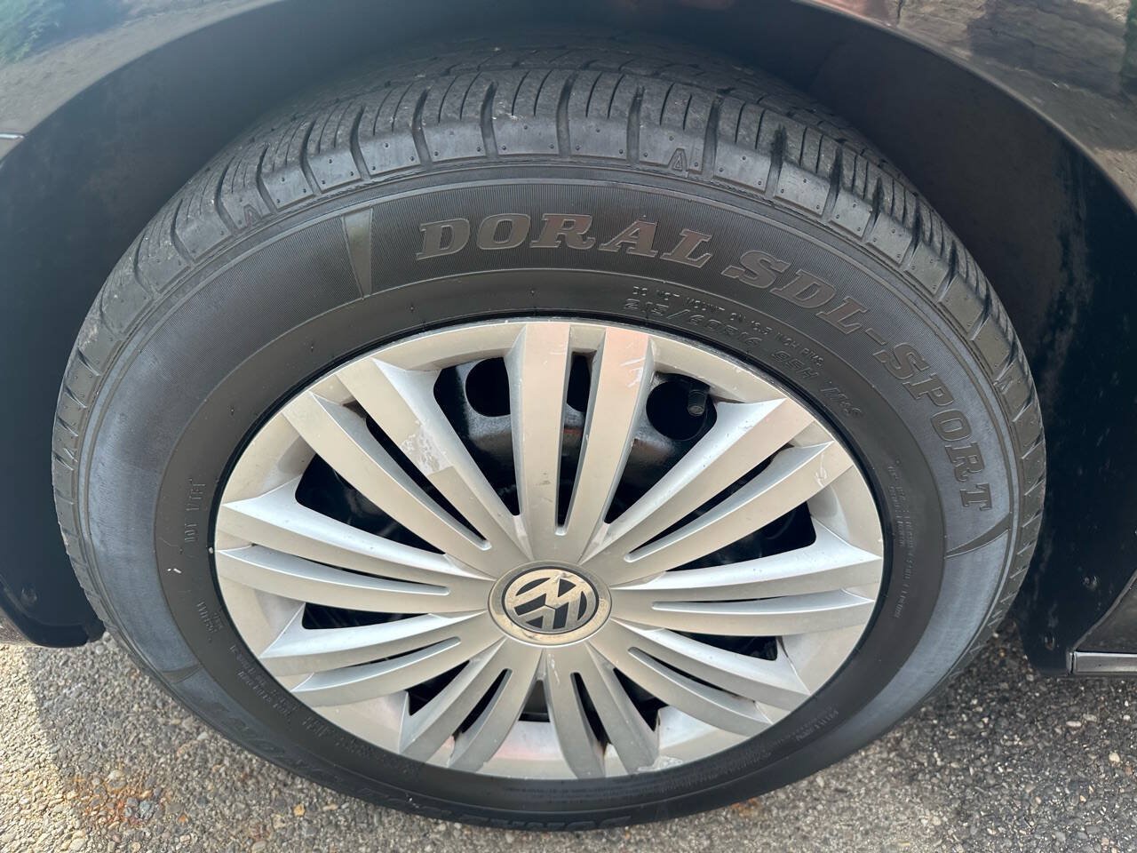 Used 2015 Volkswagen Passat 1.8T S w/ Technology Package FWD image 30