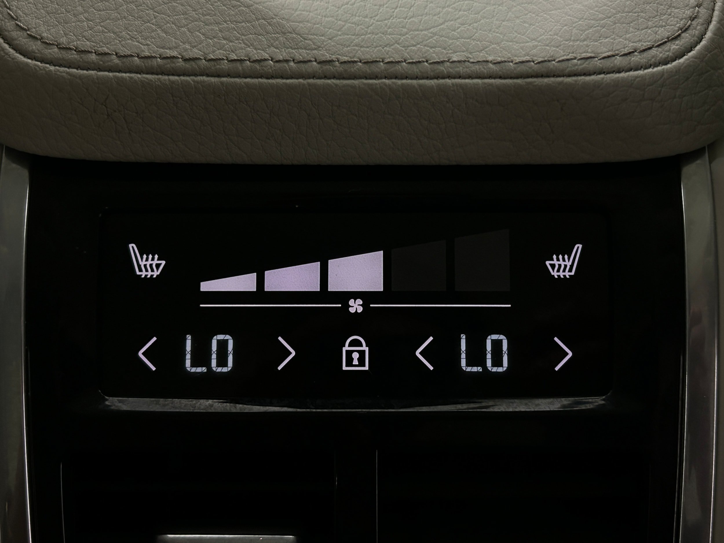 Used 2019 Volvo XC90 T6 Momentum w/ Advanced Package AWD/4WD image 30