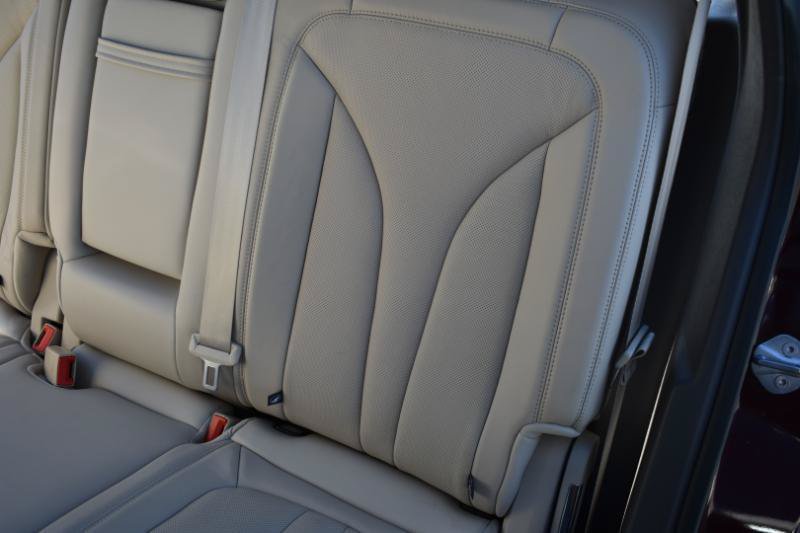 Used 2017 Lincoln MKX Reserve w/ Cargo Accessories Package FWD image 15