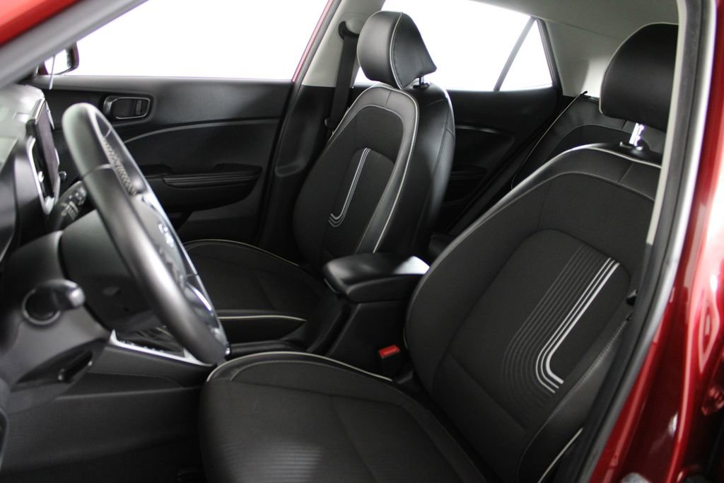 Certified 2023 Hyundai Venue Limited FWD image 20