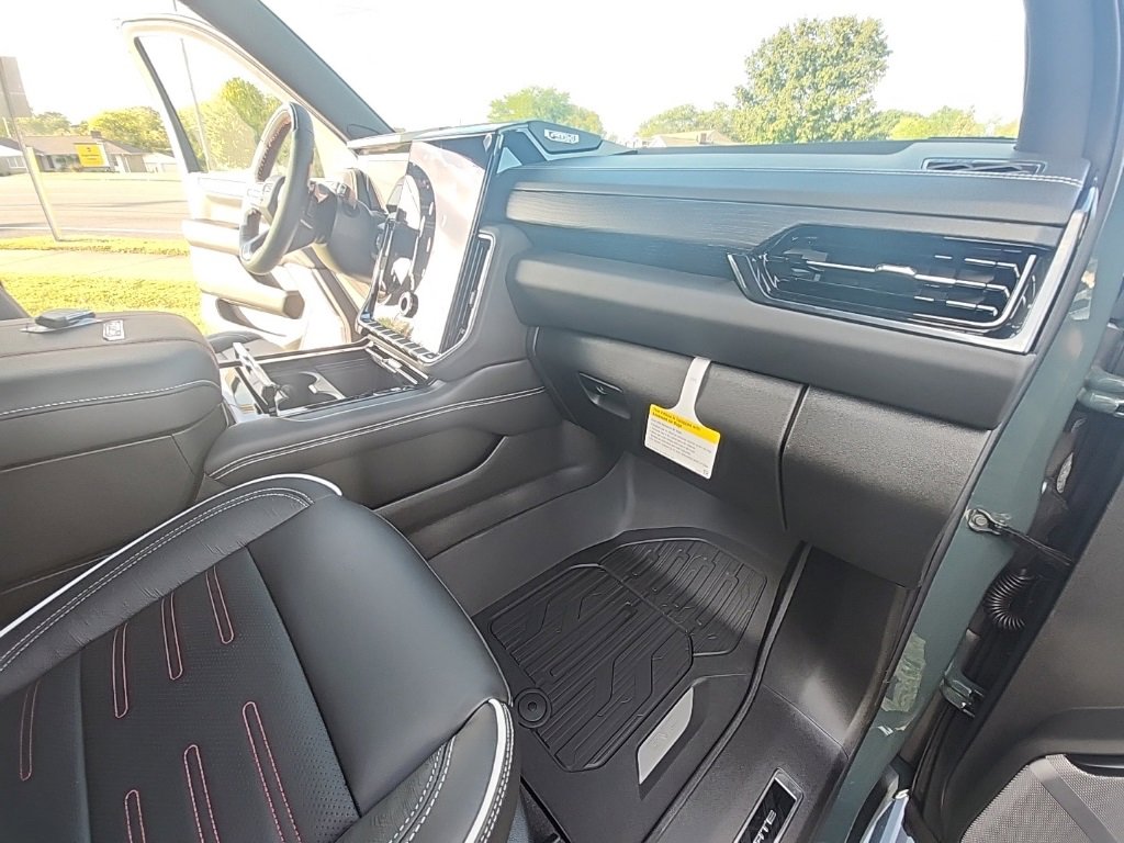 New 2026 GMC Yukon XL AT4 Ultimate w/ LPO, Floor Liner Package image 17