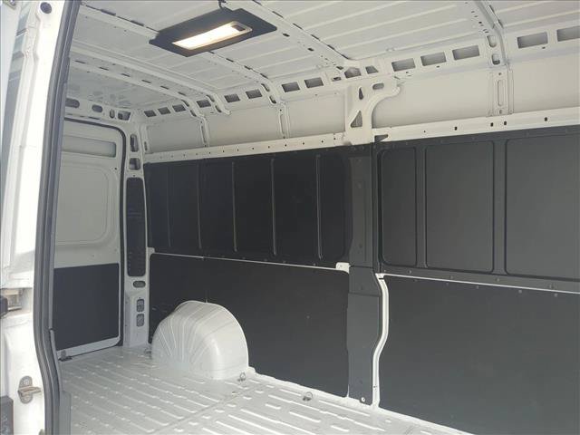 Used 2026 RAM ProMaster 2500 w/ Convenience Group FWD image 18
