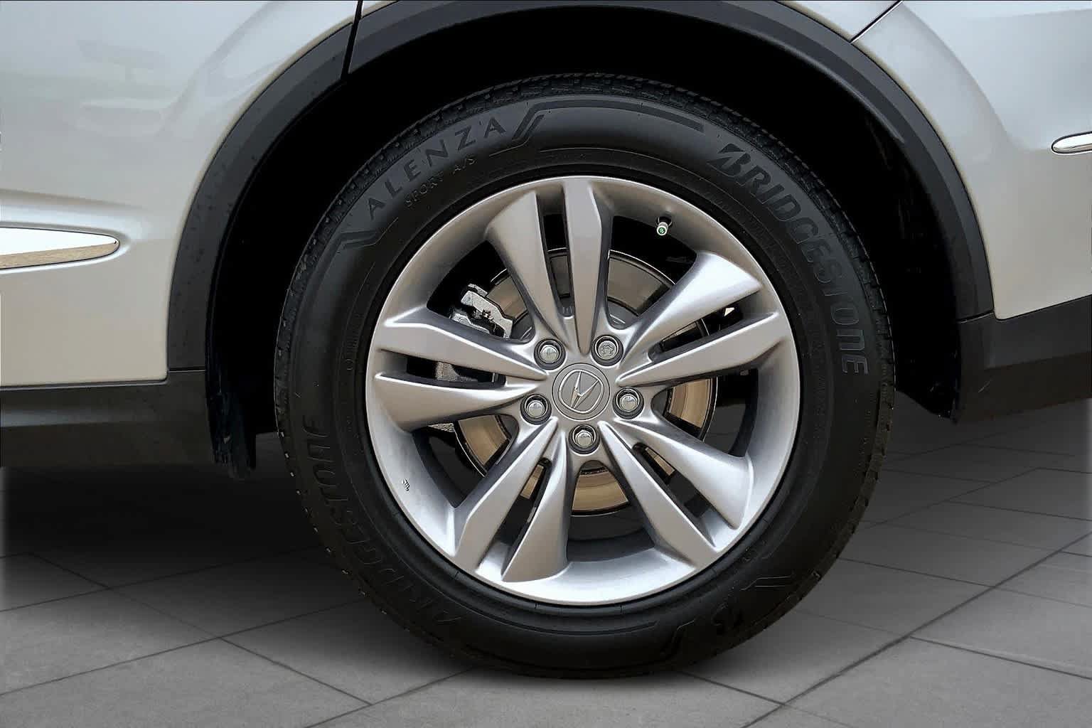 Used 2024 Acura MDX FWD image 10